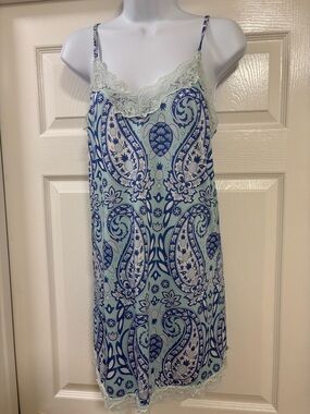 Simply Southern matching gown and robe ,NWT